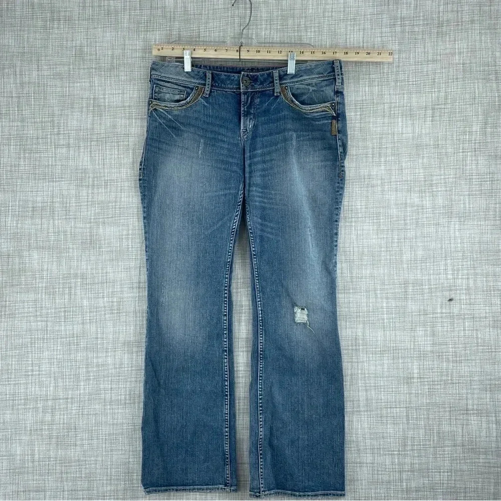 Silver Jeans Toni Jeans Womens Size 32x31 Distressed 0224